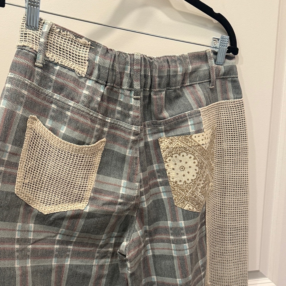 POL Plaid Patchwork Wide-Leg Pants with Crochet Patches - Picture 10 of 17